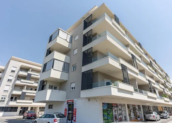 Castrum Διαμέρισμα *